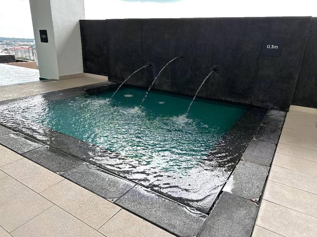 The Apple Premier Condo Three Bedroom In Melaka ภายนอก รูปภาพ